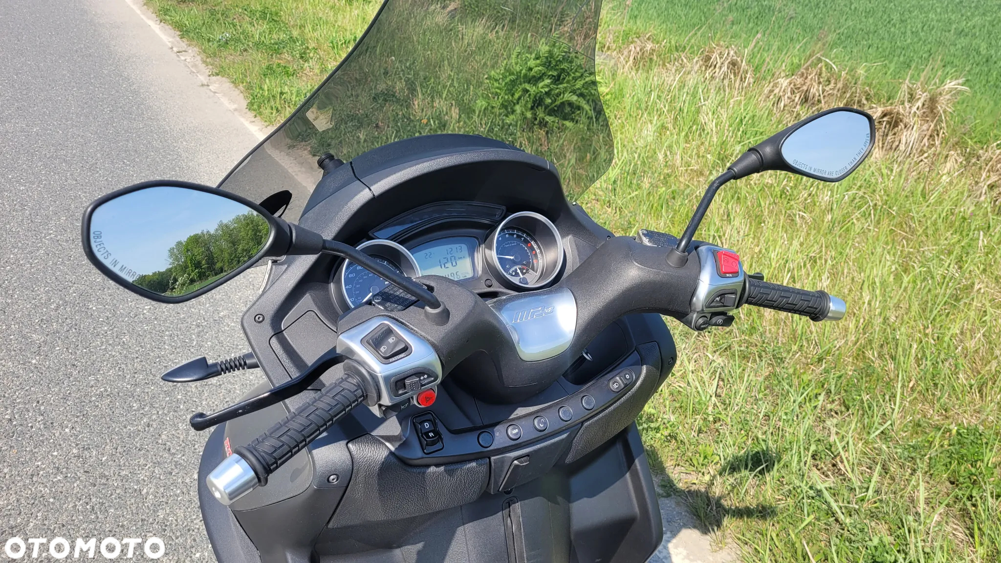 Piaggio MP-3 - 6