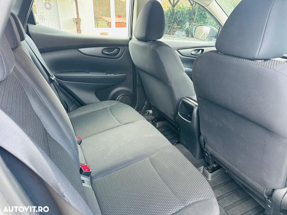 Nissan Qashqai 1.6 dCi DPF 4x4 Start/Stop acenta - 6