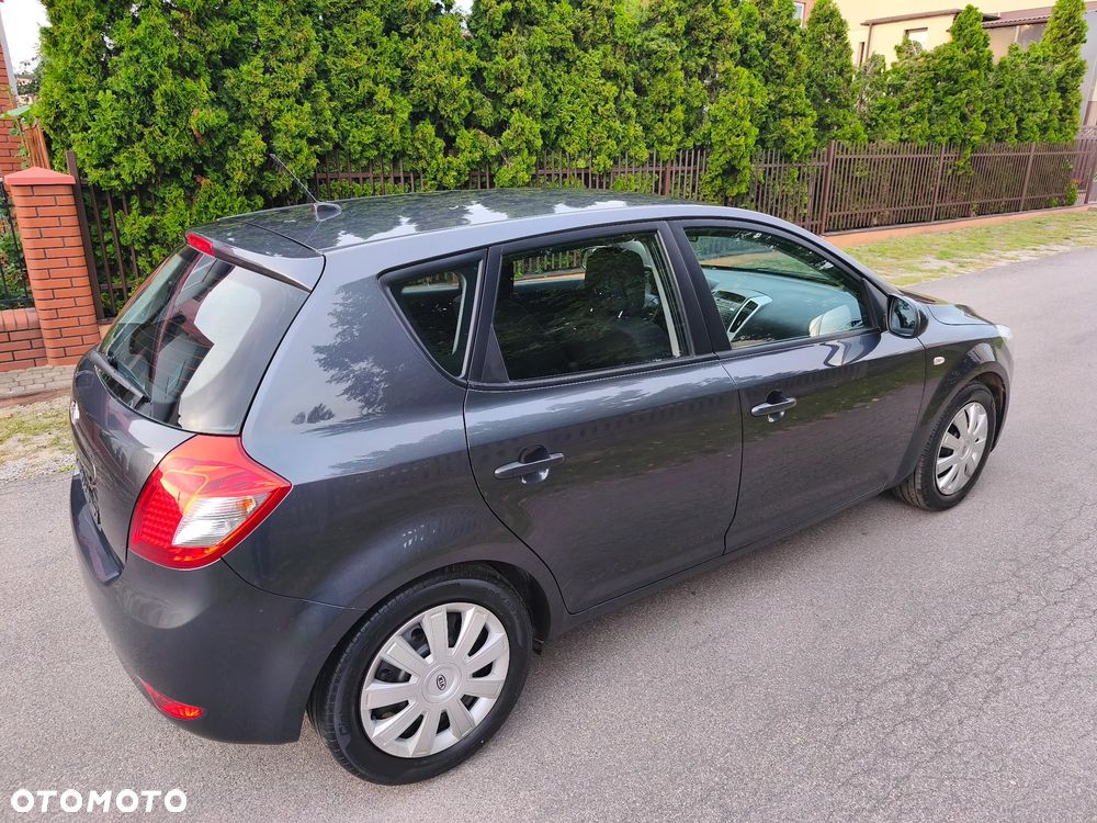 Kia Ceed 1.4 CVVT LX Basis - 19