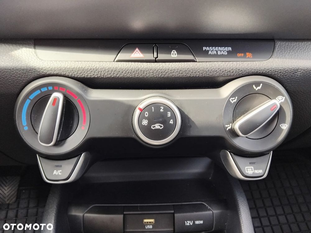 Kia Stonic 1.0 T-GDI M - 16