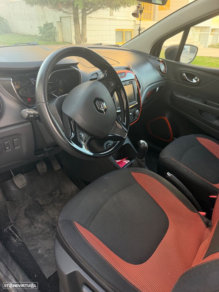 Renault Captur - 24