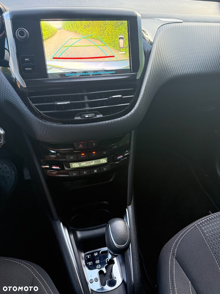 Peugeot 208 PureTech 110 Stop & Start EAT6 Allure - 12