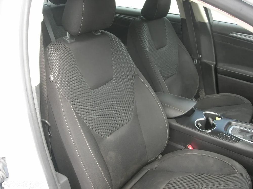 Ford Mondeo 2.0 Hybrid Trend - 25