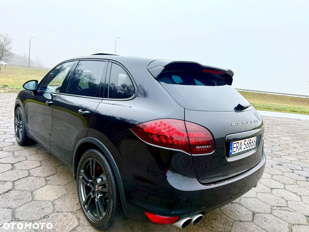 Porsche Cayenne Turbo Tiptronic S - 17