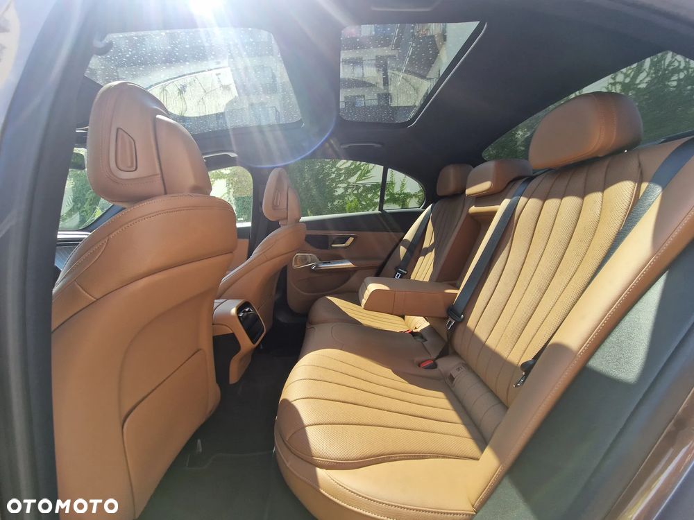 Mercedes-Benz Klasa E 220 d mHEV Exclusive 9G-Tronic - 18