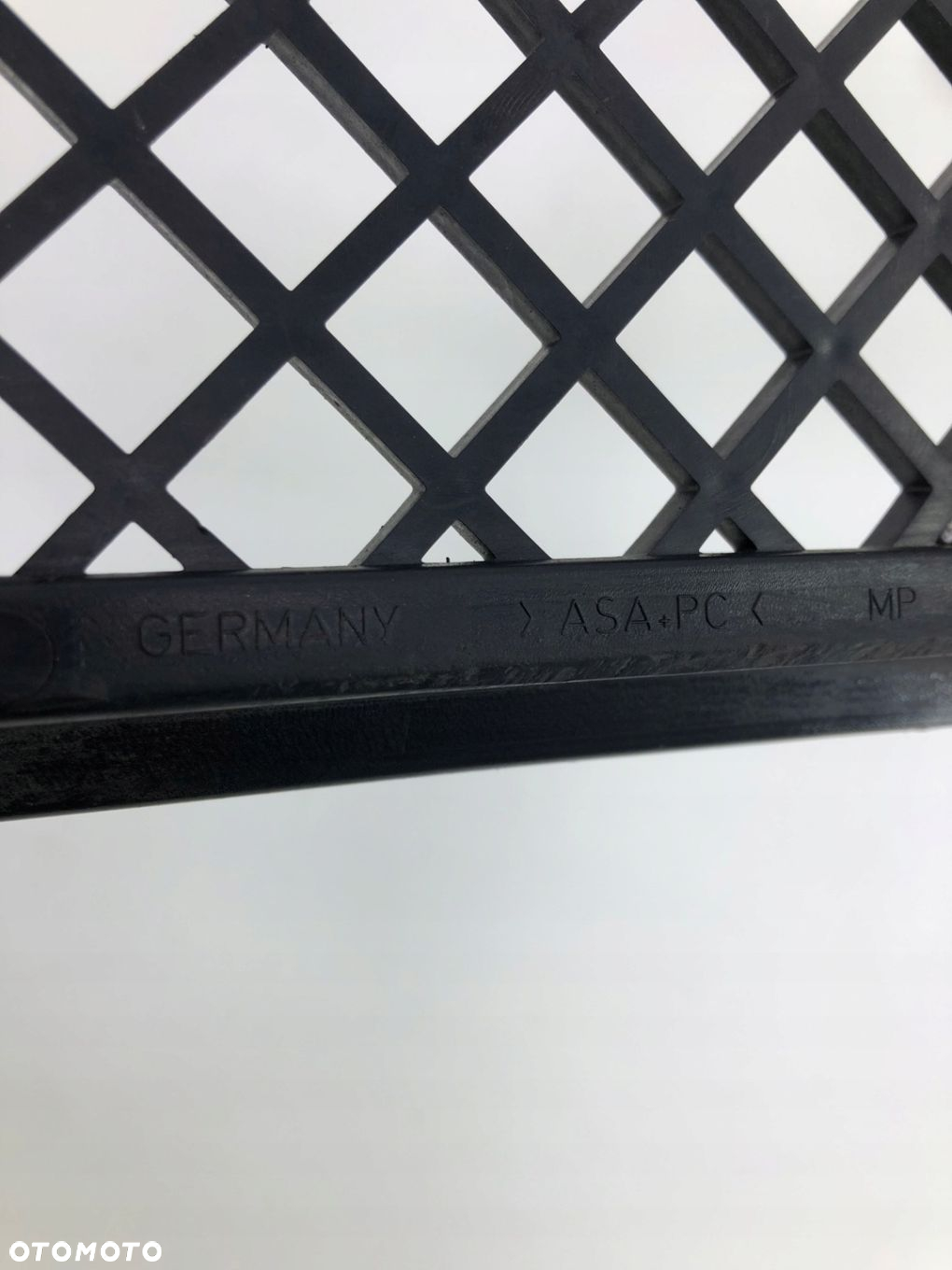 BMW E60 E61 KRATKA ZDERZAKA PRZÓD ŚRODKOWA M-PAKIET 7896586 - 10