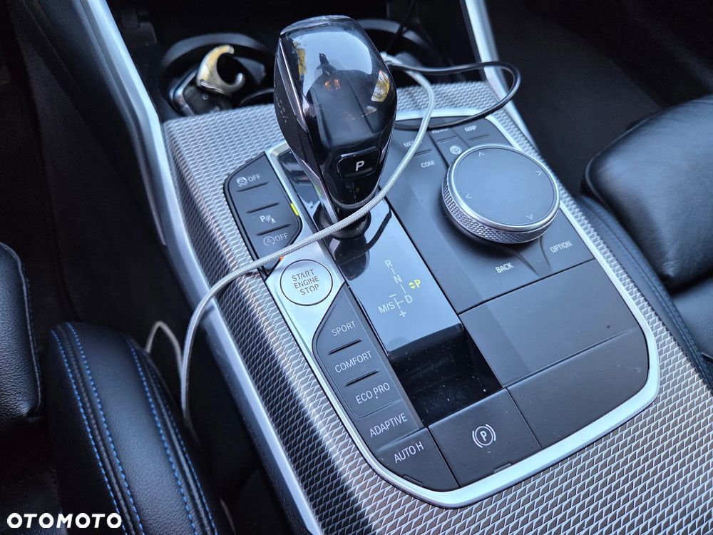 BMW Seria 3 320d M Sport - 12