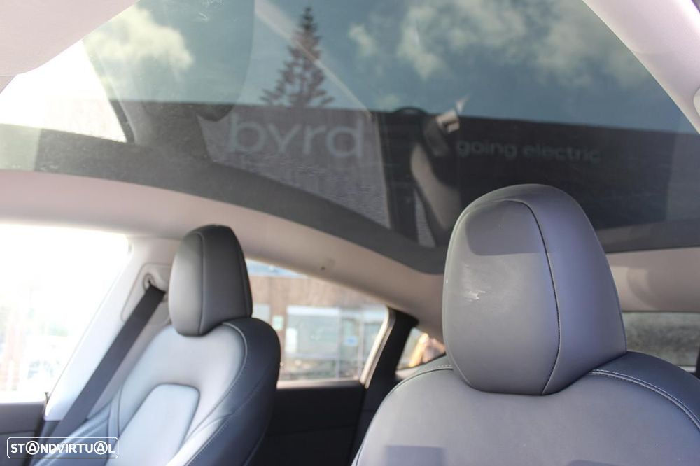 Tesla Model Y Standard - 17