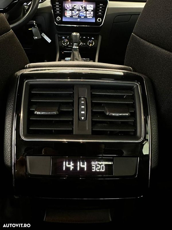 Skoda Superb 2.0 TDI DSG Style - 11