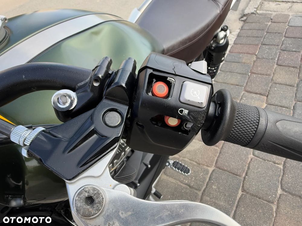 Triumph Scrambler - 19