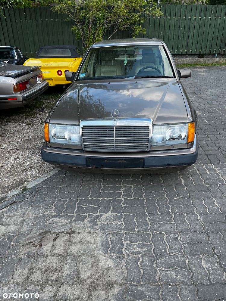 Mercedes-Benz W124 (1984-1993) - 2