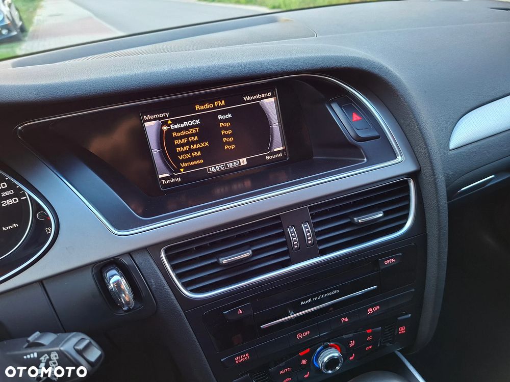Audi A4 Allroad 2.0 TDI DPF S tronic - 33