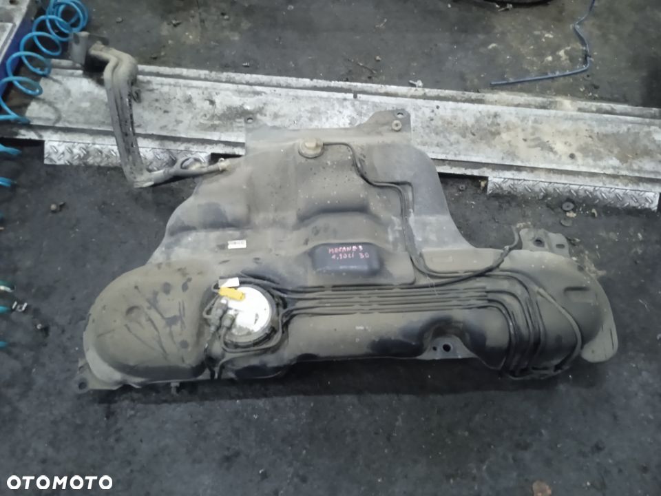 BAK ZBIORNIK PALIWA RENAULT MEGANE III 2.0 DIESEL - 2