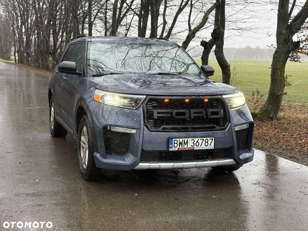 Ford Explorer - 18