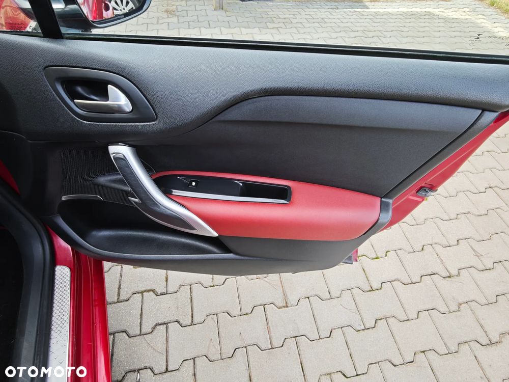 Citroën DS4 BlueHDi 150 S&S SoChic - 33