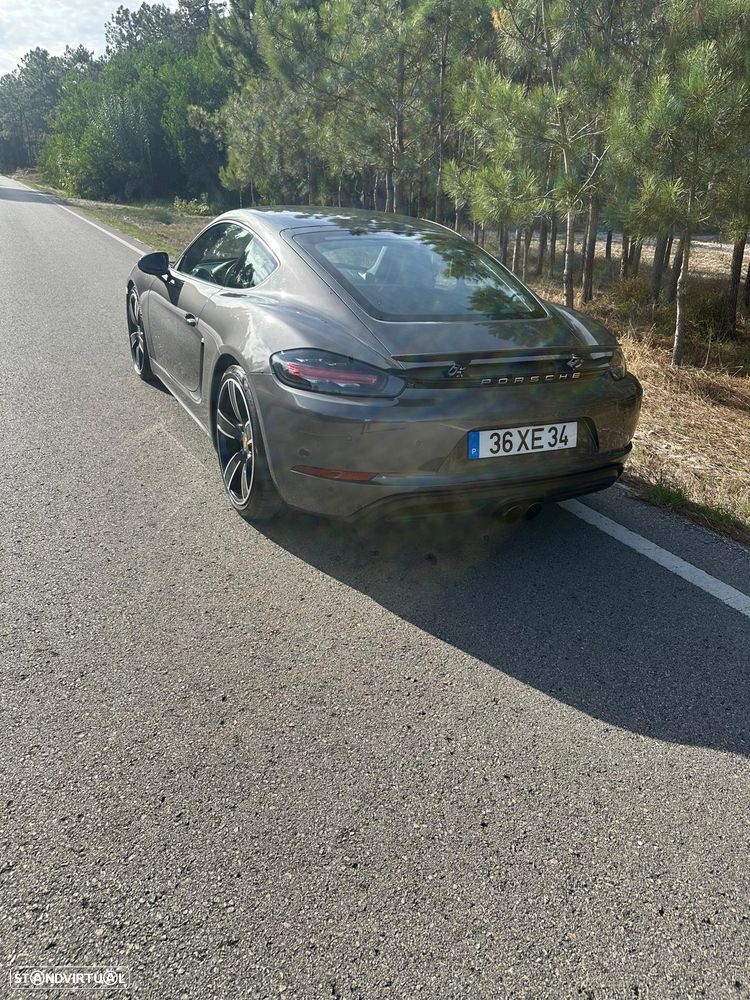 Porsche 718 Cayman - 4