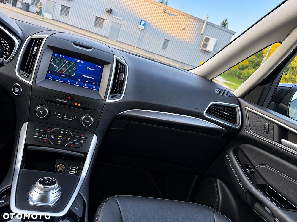 Ford Galaxy - 24