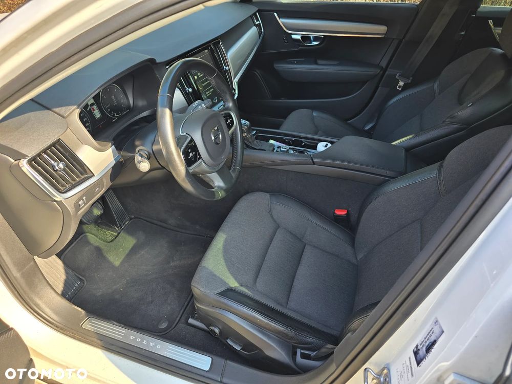 Volvo V90 D4 Momentum - 7