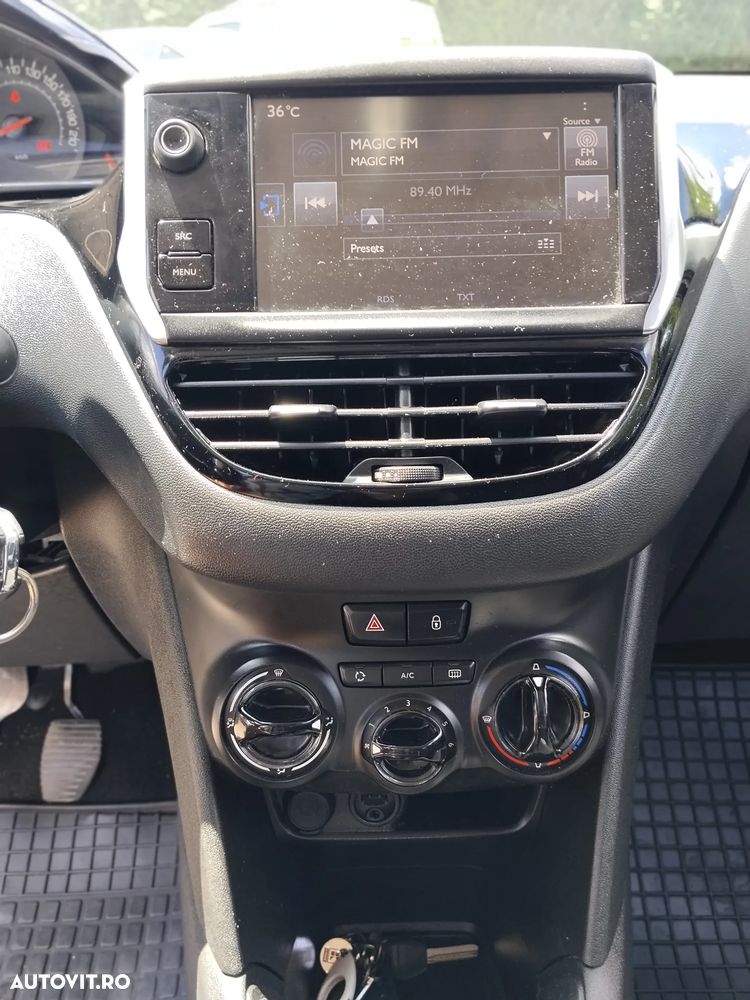 PEUGEOT 208 2015 — imagine 19