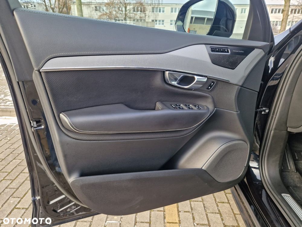 Volvo XC 90 B5 D AWD Ultimate Dark 7os - 24