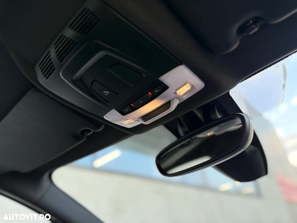 BMW Seria 2 218d - 32