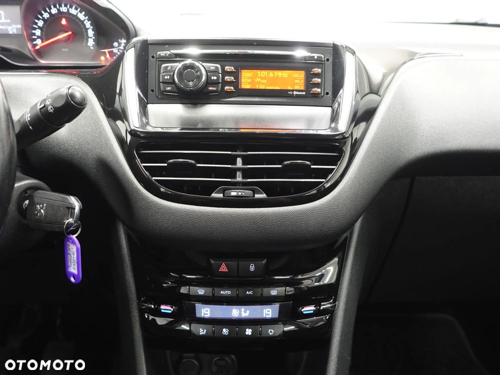 Peugeot 208 1.4 HDi Active - 33