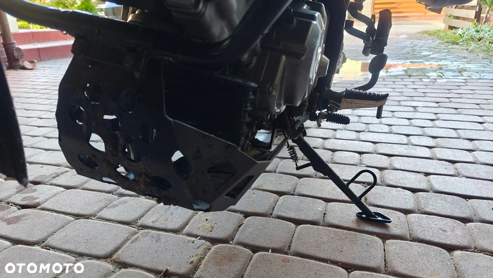 Suzuki V-STROM - 7
