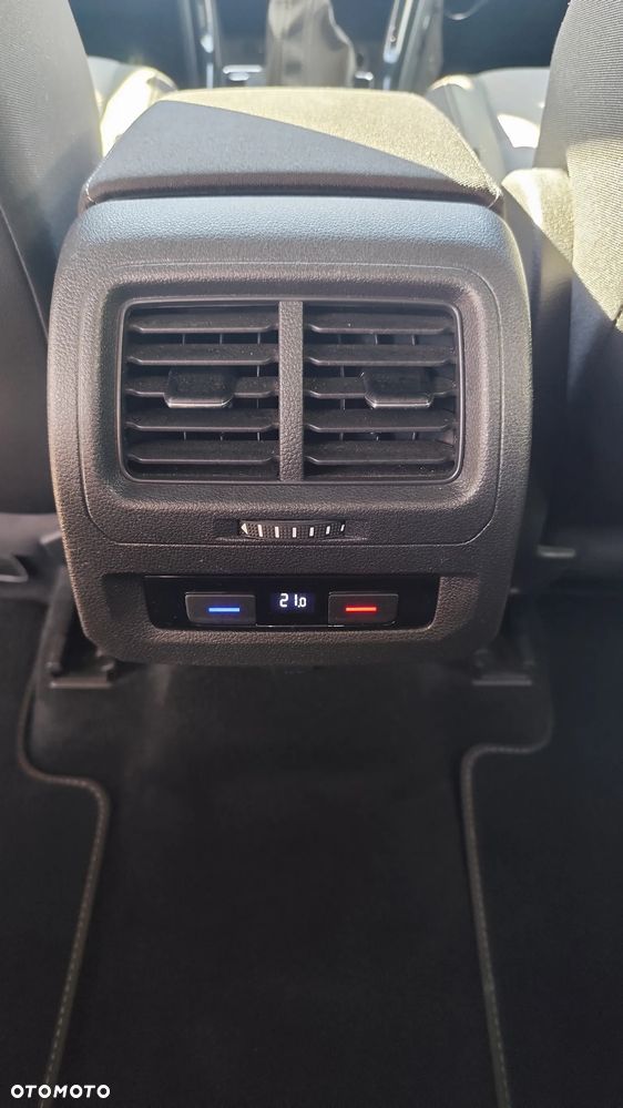 Volkswagen Touran 1.5 TSI EVO Highline - 9