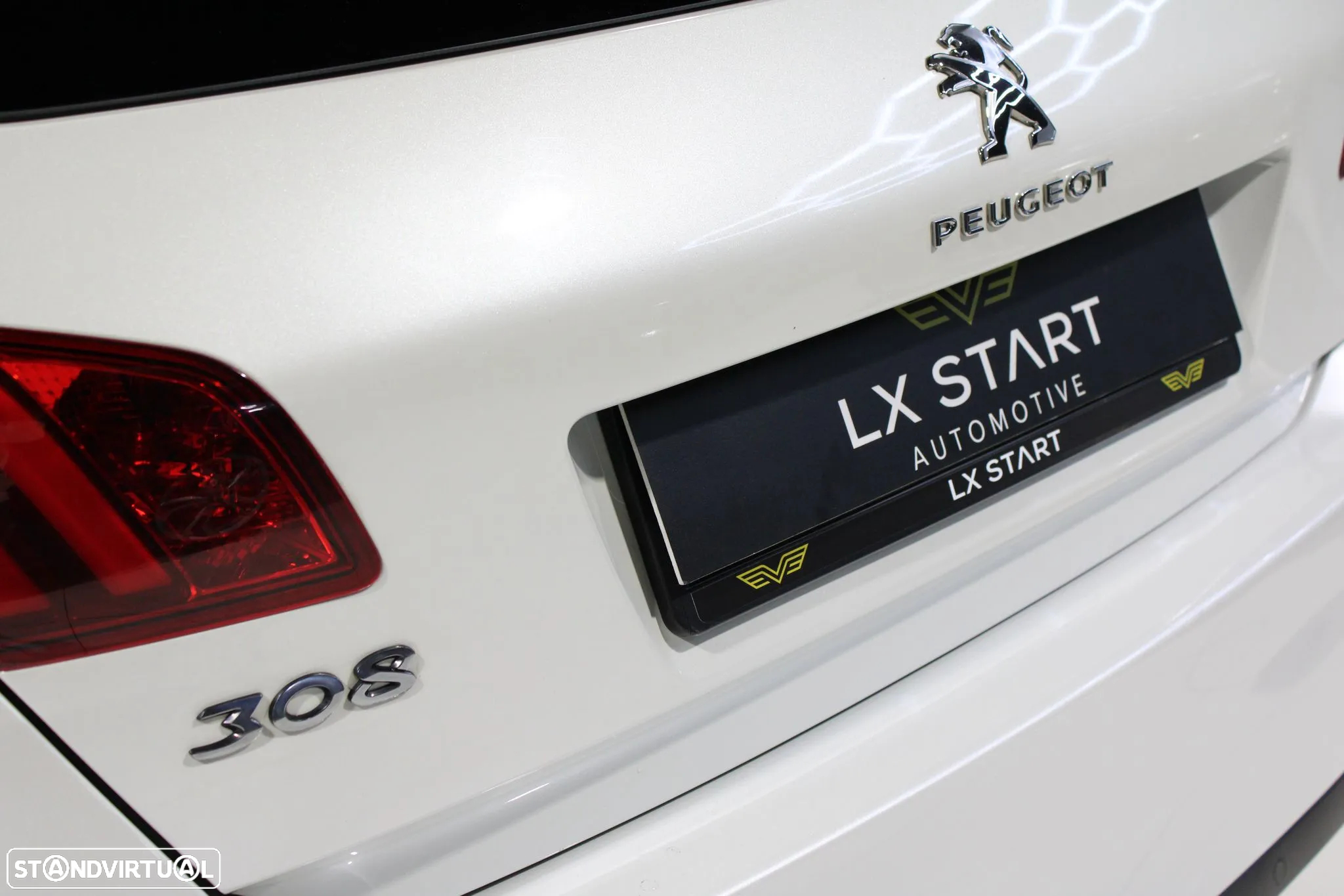 Peugeot 308 1.2 PureTech Allure EAT8 - 9