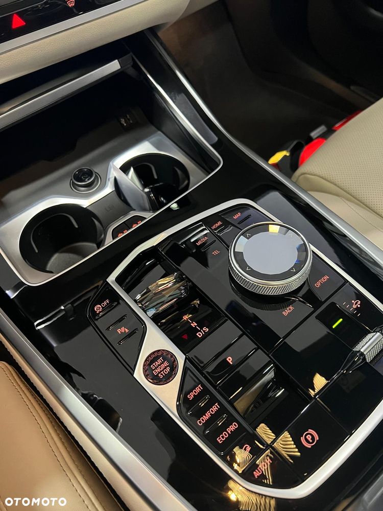 BMW X7 - 7
