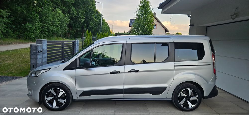 Ford Tourneo Connect Grand - 27
