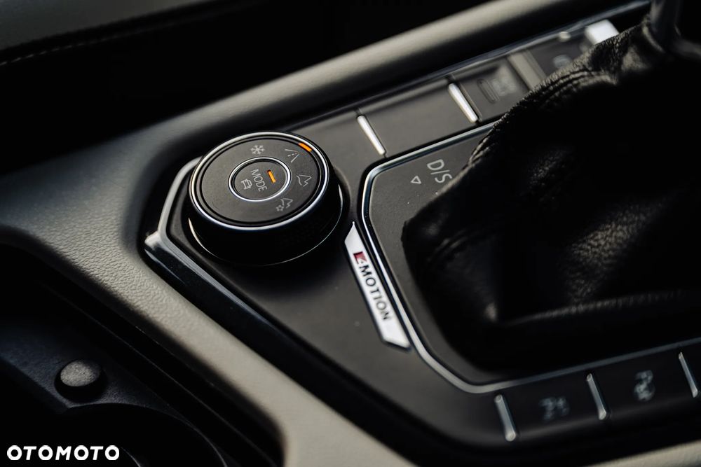 Volkswagen Tiguan 2.0 TSI BMT 4Mot Highline DSG - 27