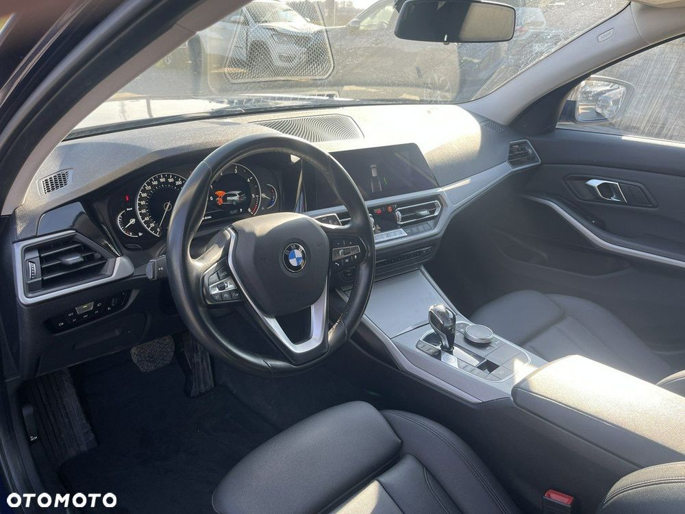 BMW Seria 3 318d - 7