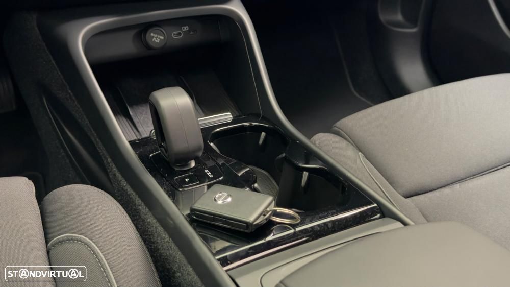 Volvo C40 Recharge Ultimate - 36