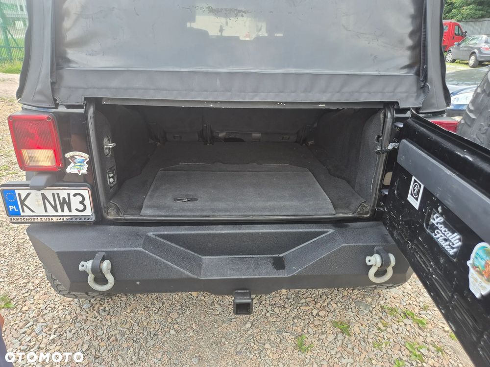 Jeep Wrangler Unlimited 3.8 Sport - 19