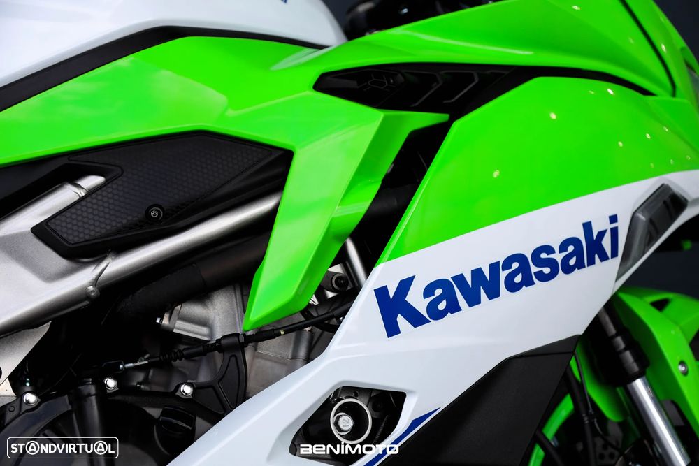 Kawasaki ZX 4RR 40th Anniversary - 12