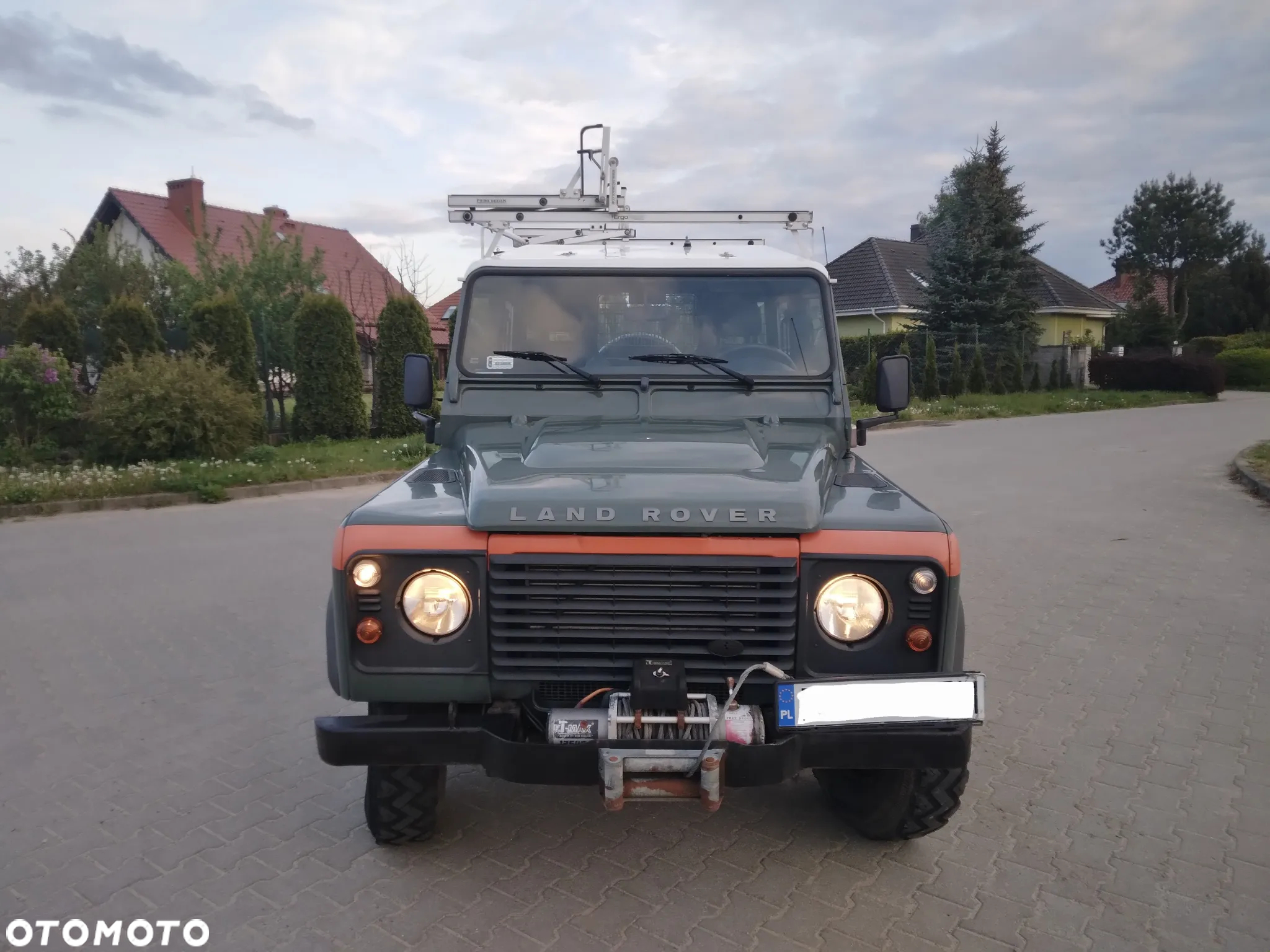 Land Rover Defender 110 2.2 TD4 E - 10