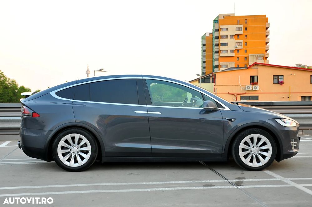 TESLA Model X 2018 — imagine 3