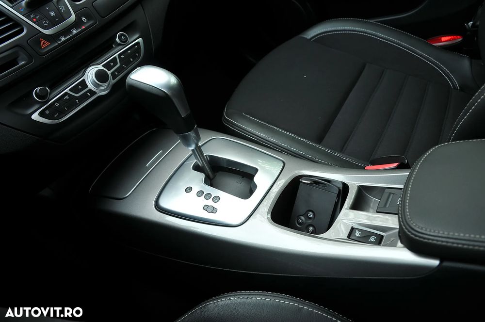 Renault Laguna dCi 110 FAP Limited - 7