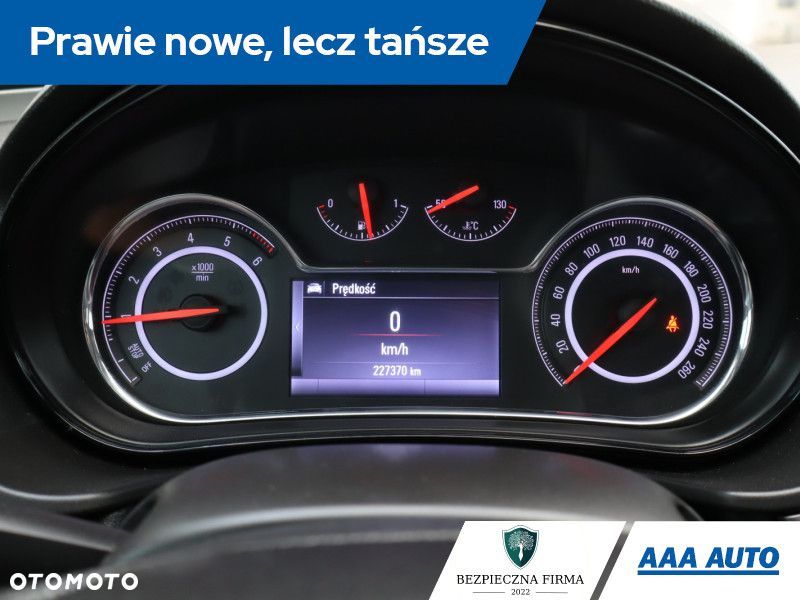 Opel Insignia - 13