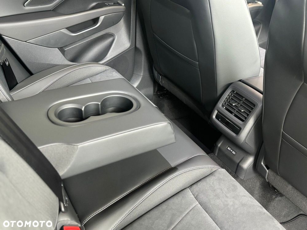 Volkswagen T-Roc - 14
