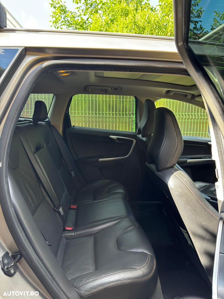 Volvo XC 60 D5 AWD Summum - 14