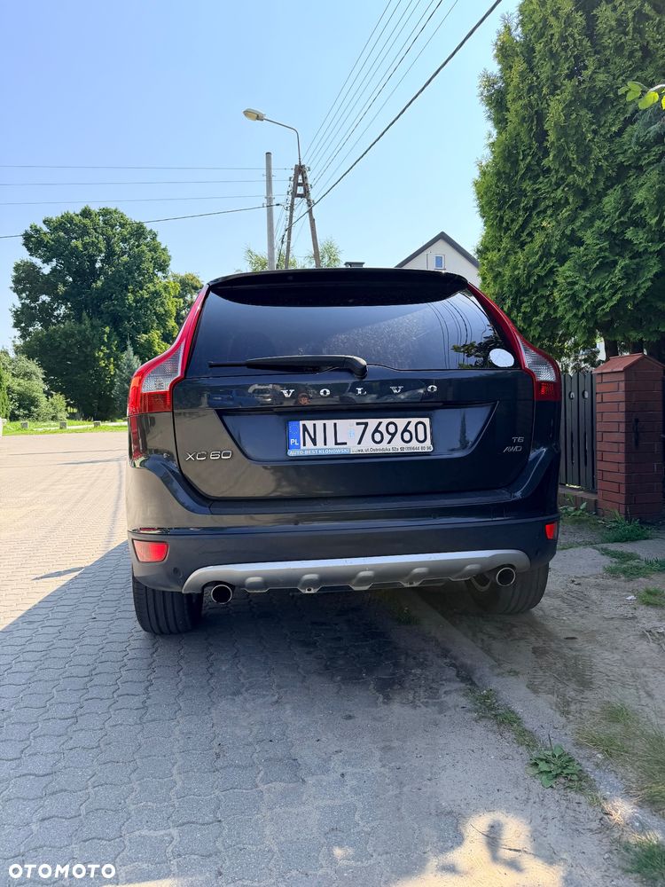 Volvo XC 60 T6 AWD Momentum - 2