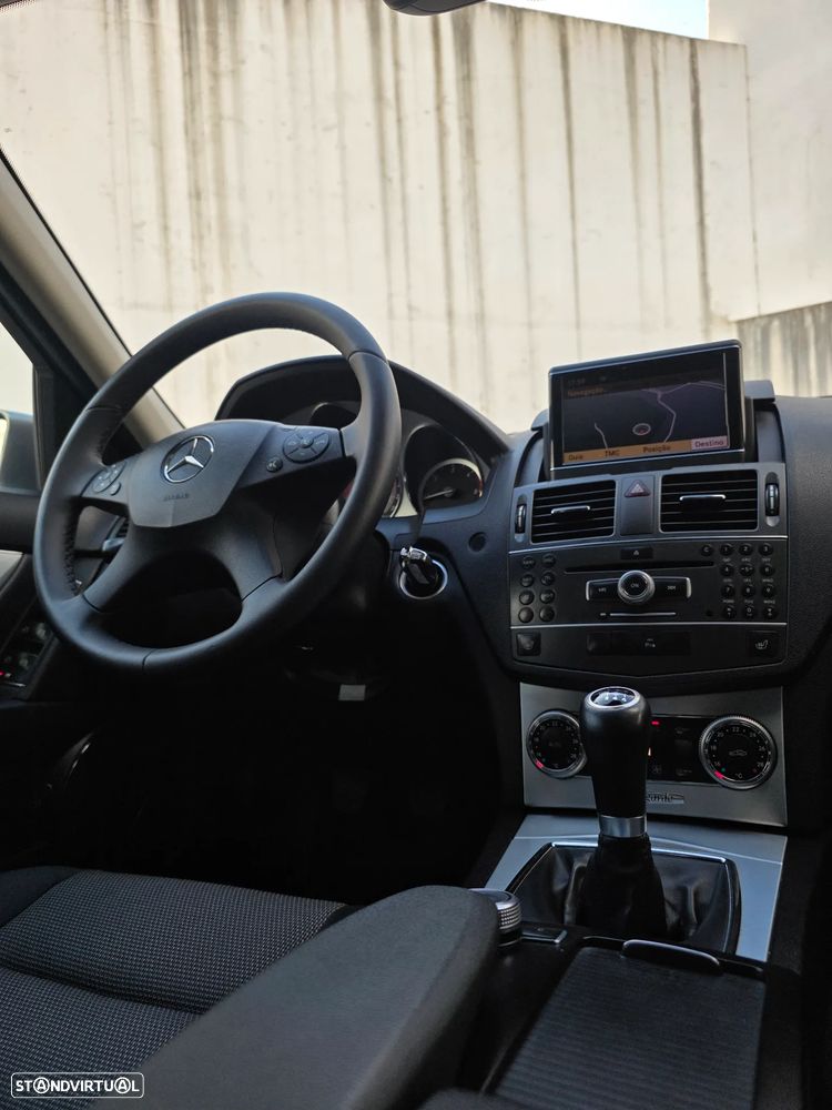 Mercedes-Benz C 220 CDi Avantgarde BlueEfficiency - 40