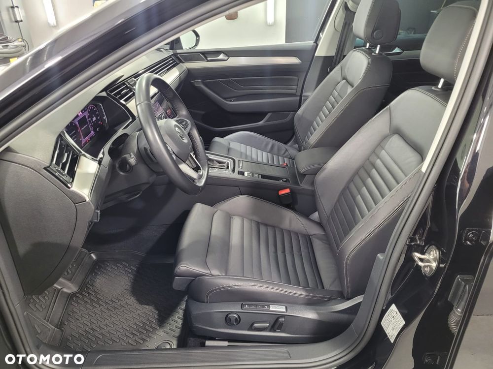 Volkswagen Passat 2.0 TDI Business DSG - 14