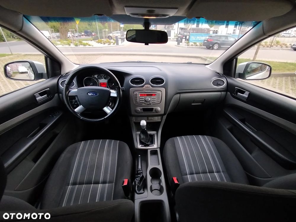 Ford Focus 1.6 TDCi DPF Titanium - 6