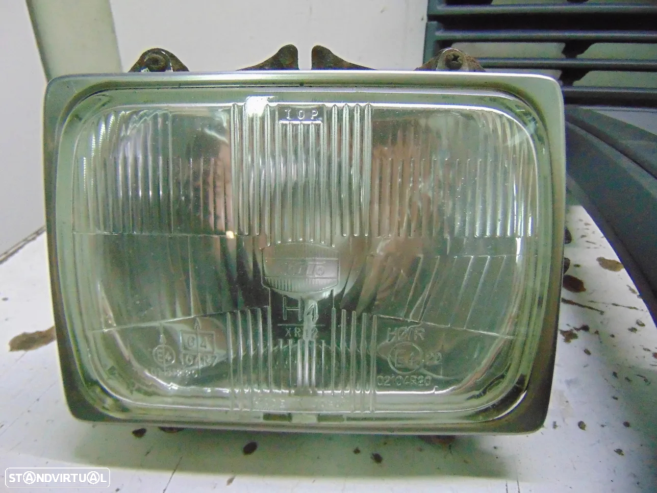 Nissan Urvan grelha frontal - 7