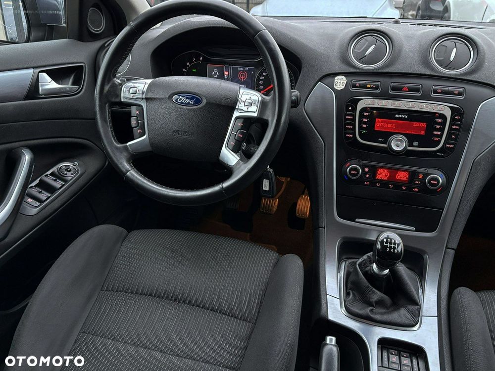 Ford Mondeo - 24