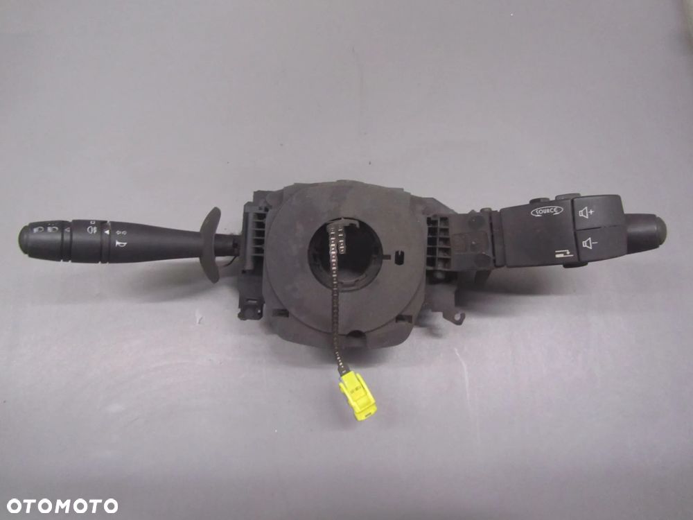 Przełącznik Zespolony Pod Kierownicę 8200251704 Renault Master II-Movano A - 1