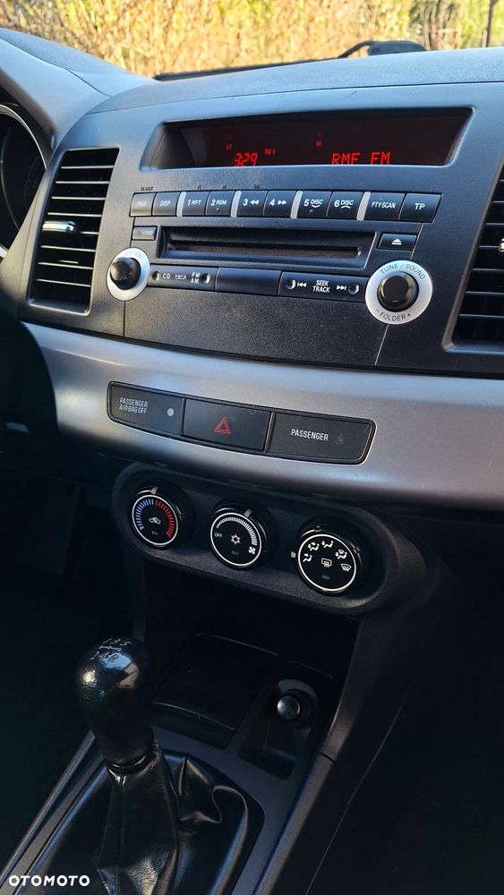 Mitsubishi Lancer 1.5 - 26